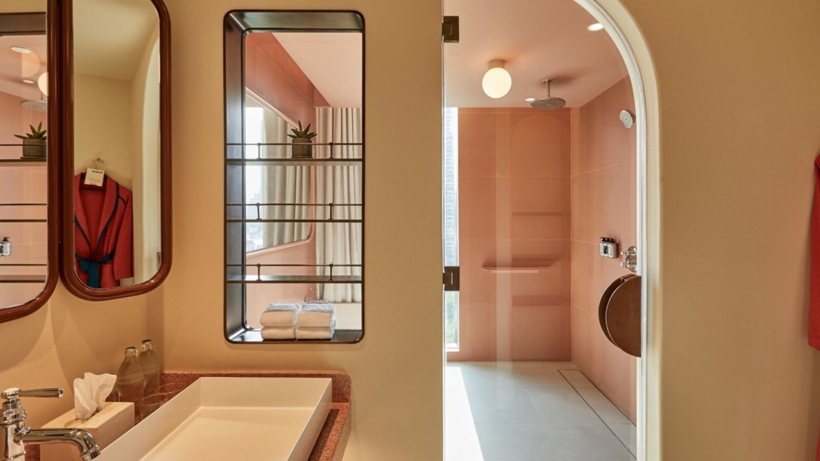 The Standard, Bangkok Mahanakhon