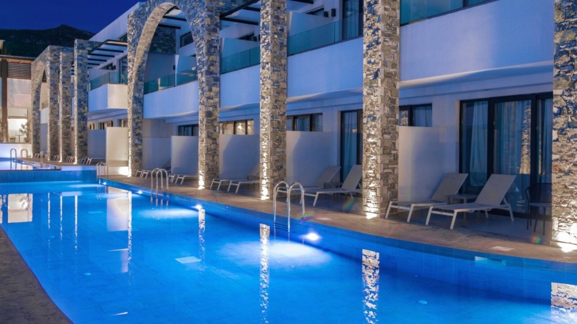 Cavo Suites