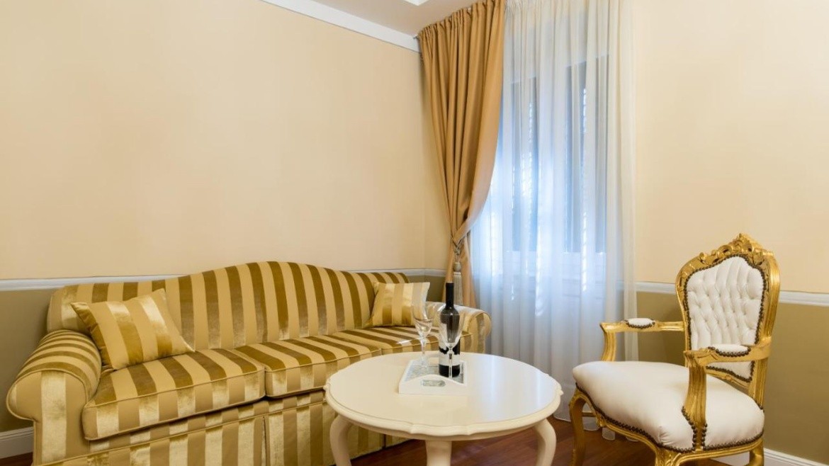 Central Square Heritage Hotel