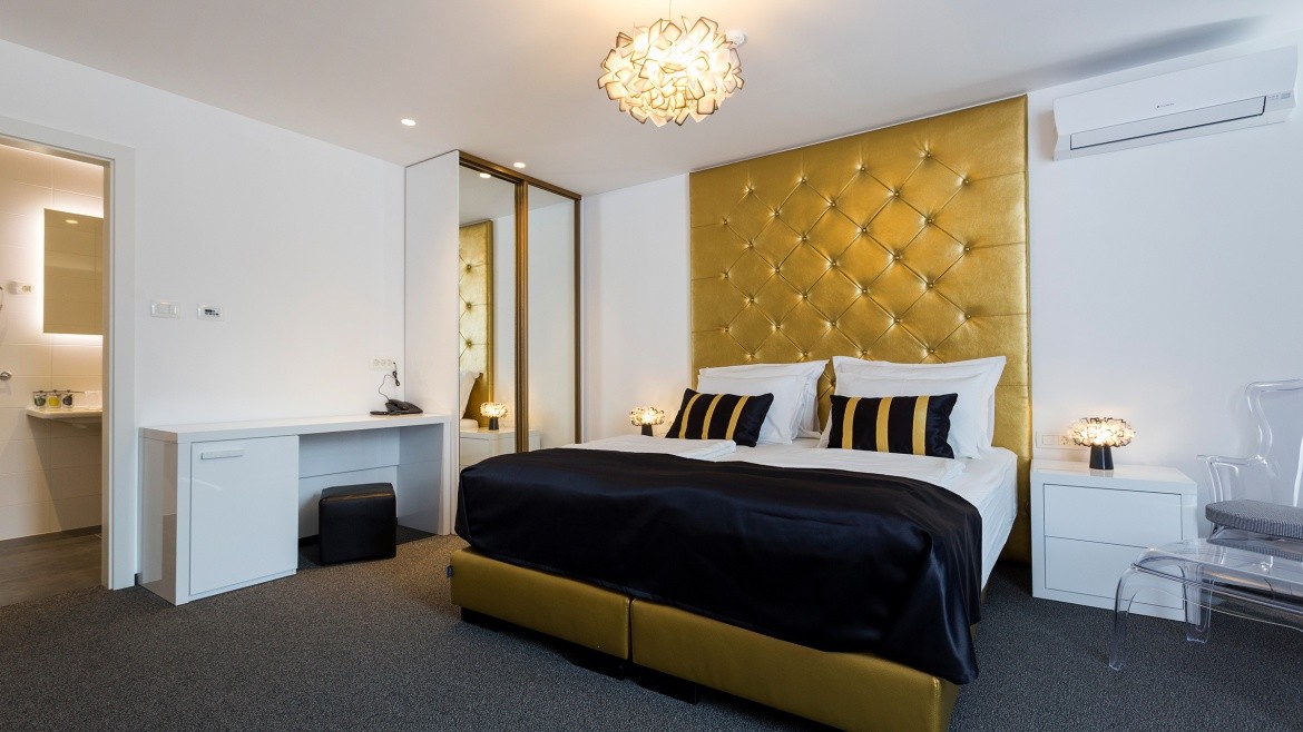 B Gold Luxury Rooms