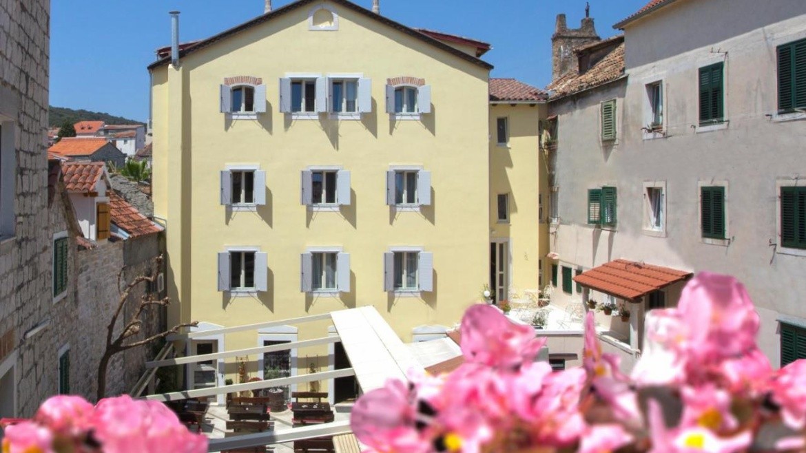 Aspalathos Residence