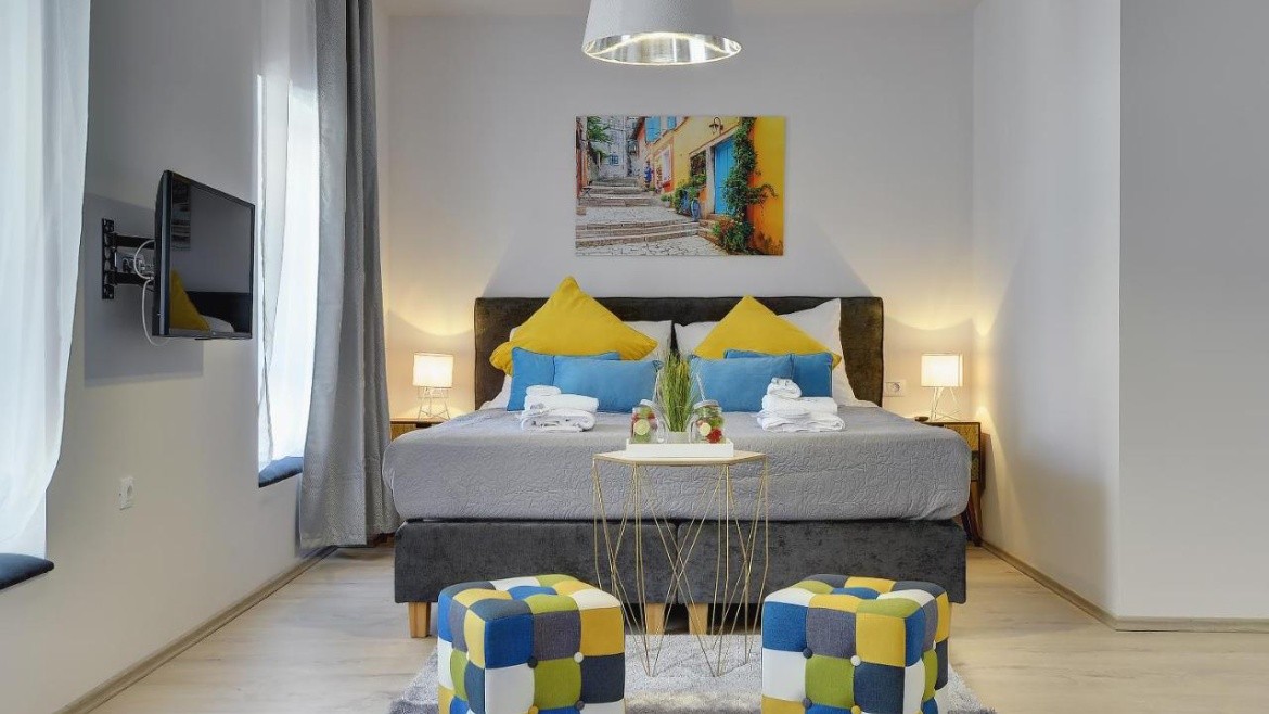 D&A Center Apartments