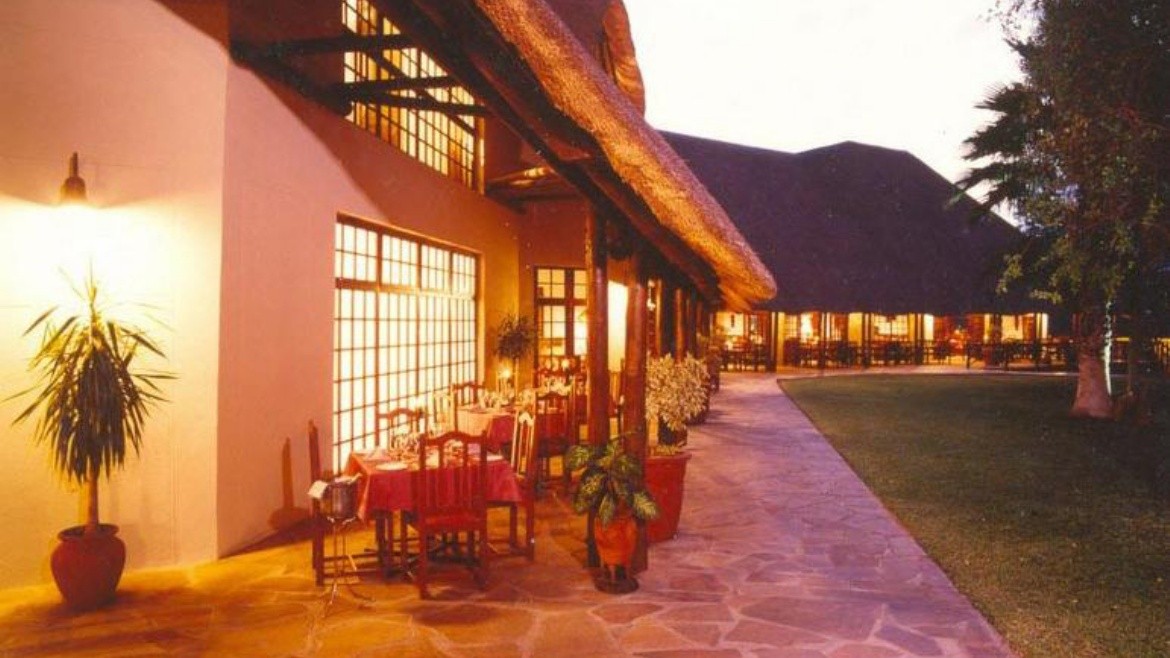 Mokuti Etosha Lodge