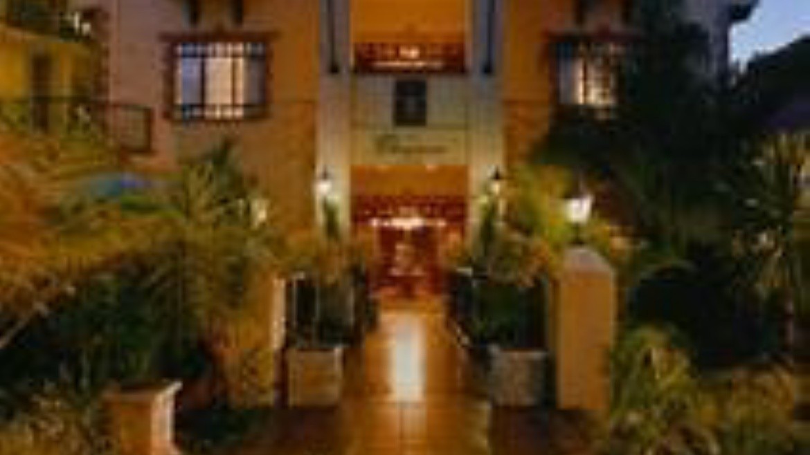 Court Classique Suite Hotel