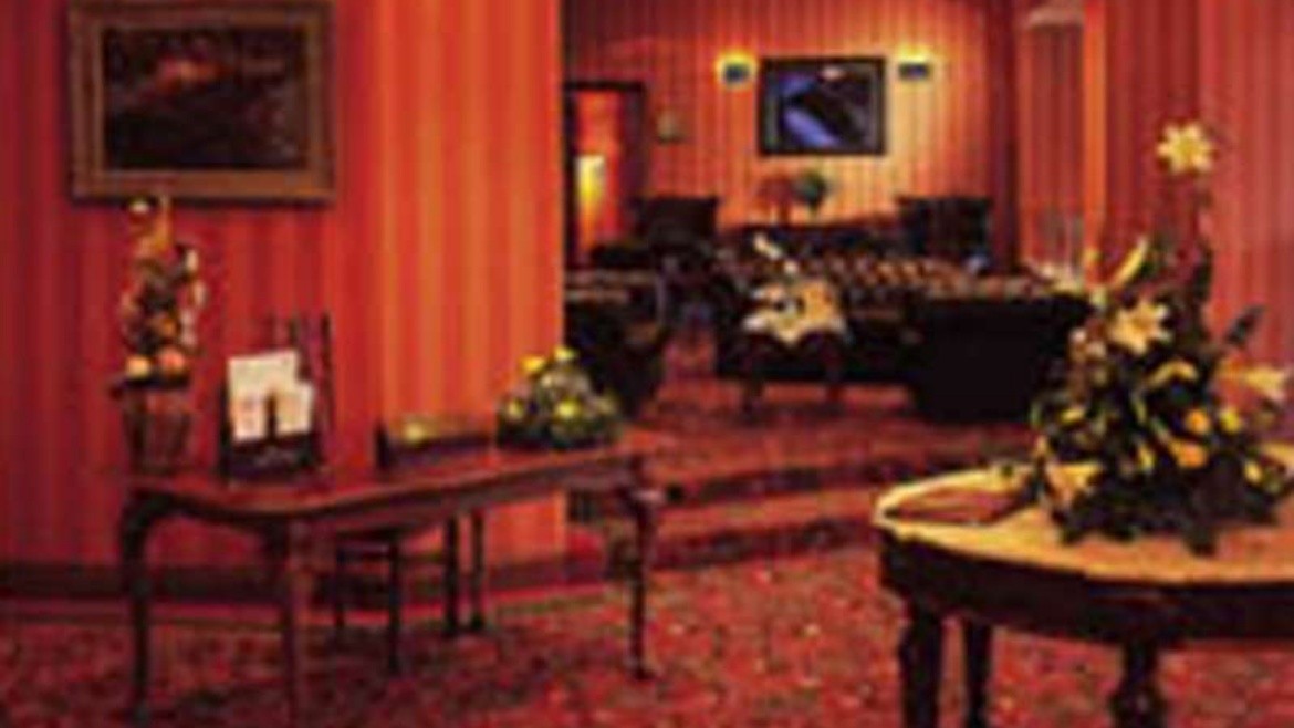 The Gleneagle Hotel & Apartments