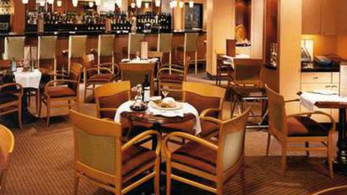 Sheraton Montreal Airport Hotel