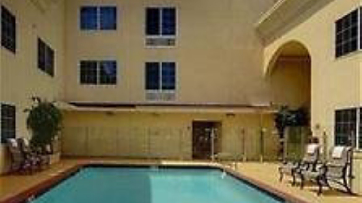 Holiday Inn Express & Suites Walk of Fame
