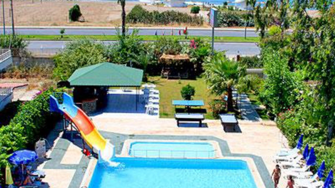 De Mare Family (ex. Arisa Garden Beach)