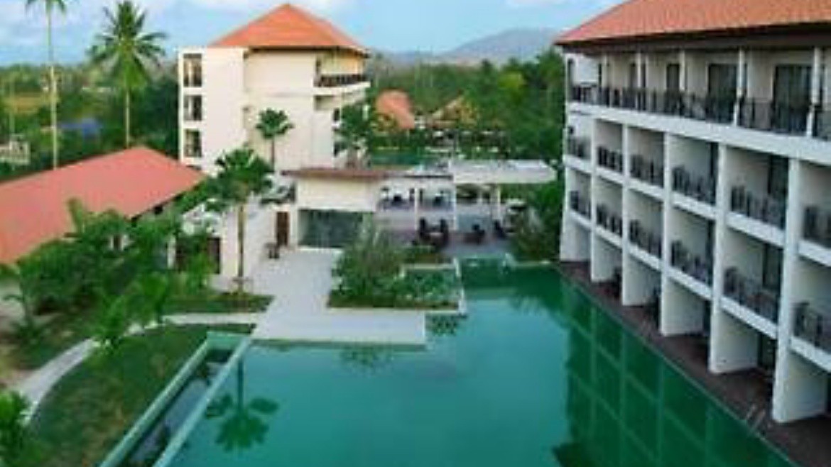 D Varee Mai Khao Beach