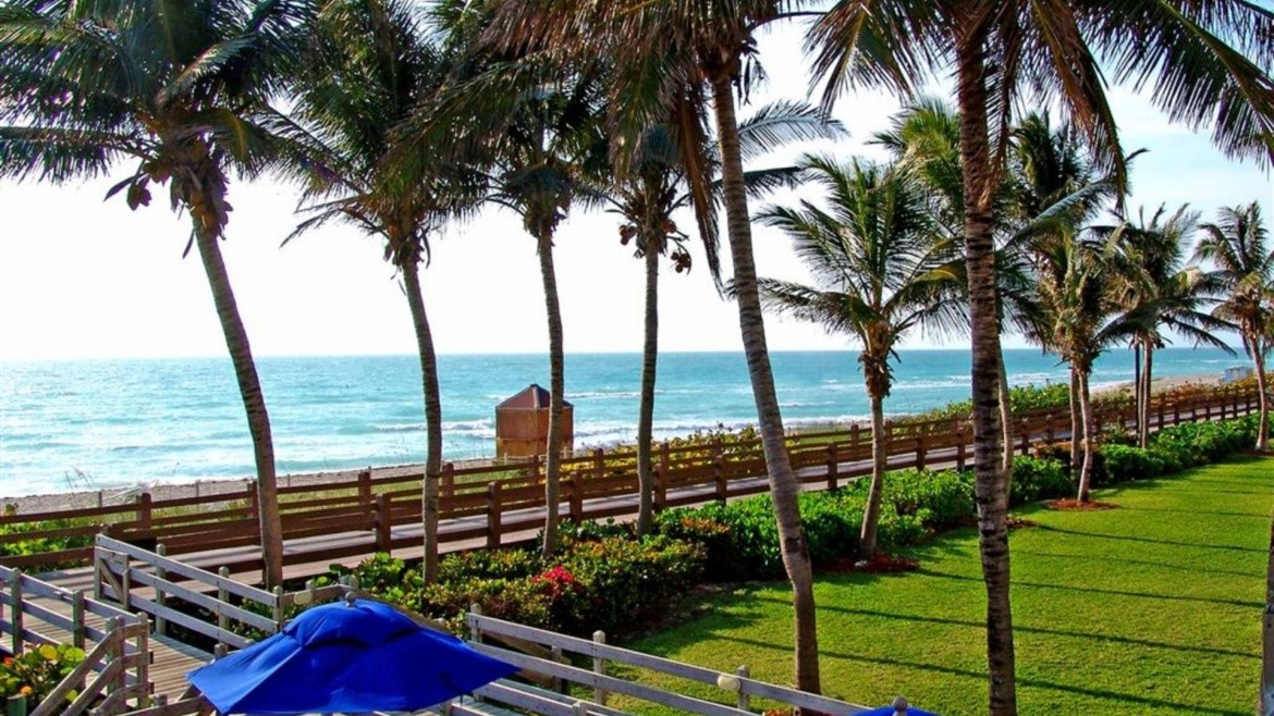 Radisson Hotel Miami Beach