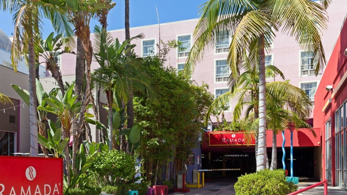 Ramada Plaza West Hollywood