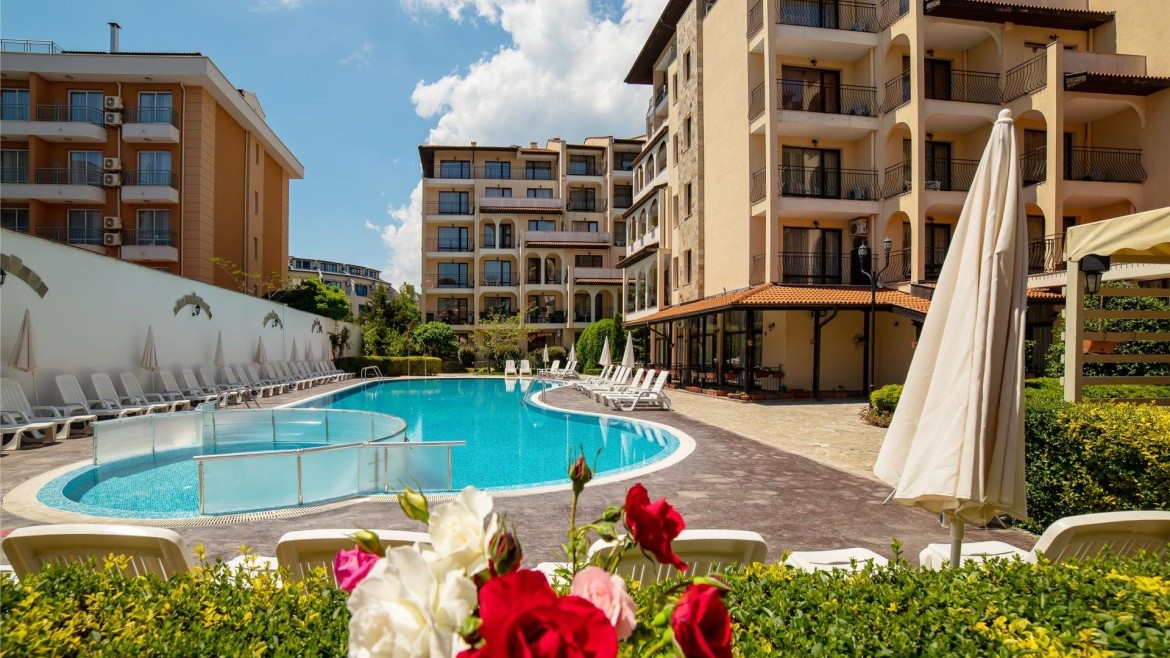 Aparthotel Rose Village