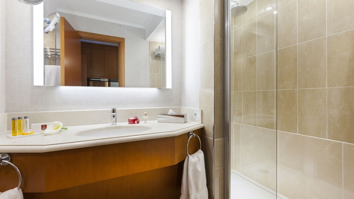 Neho Suites Cannes Croisette (ex Clarion Suites Cannes Croisette)