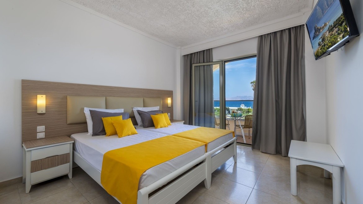 TUI SUNEO Niriides Beach