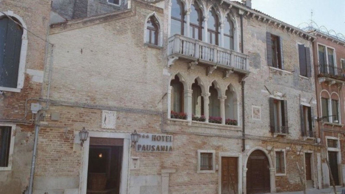 Pausania