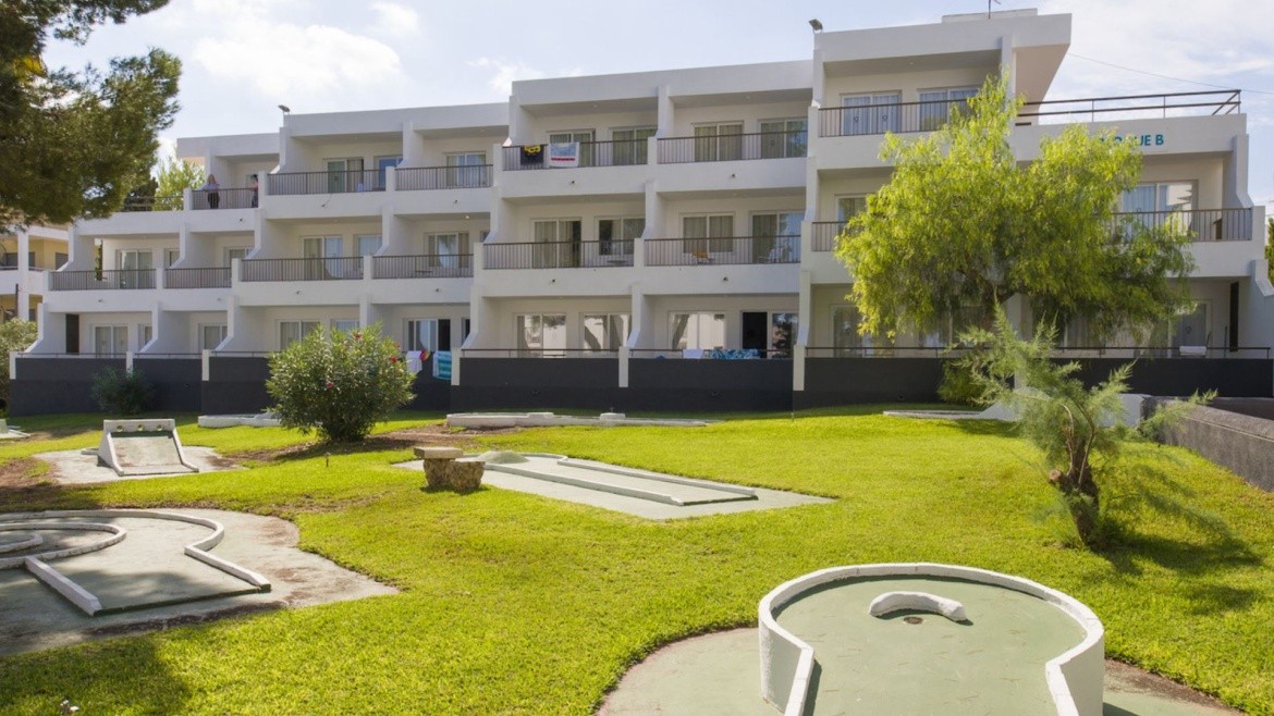 Riviera Hotel & Apartamentos