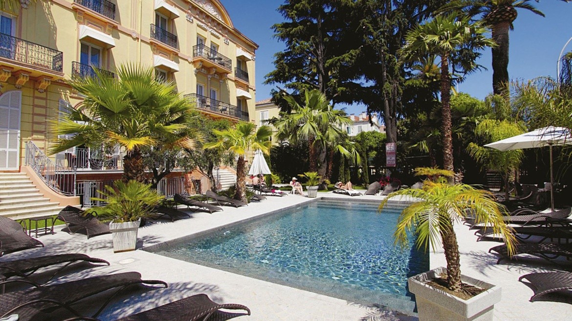 Golden Tulip de Paris