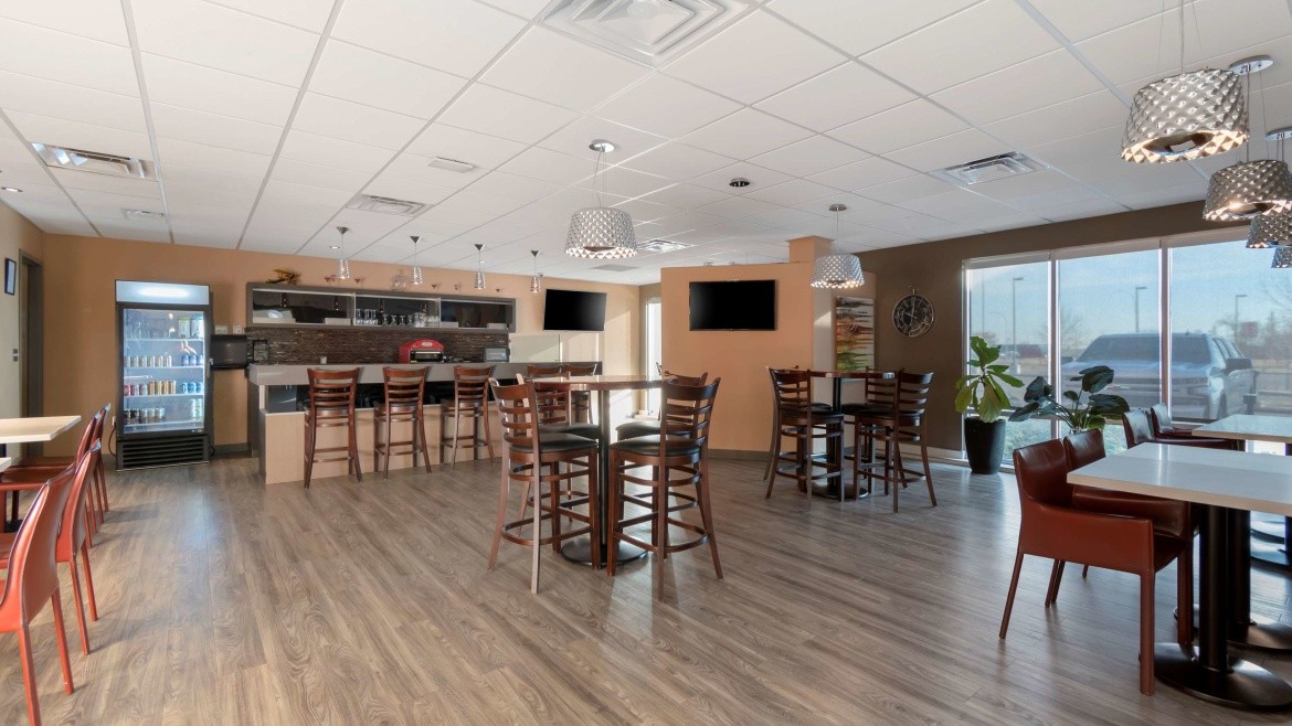 Best Western Plus Airport Inn & Suites
