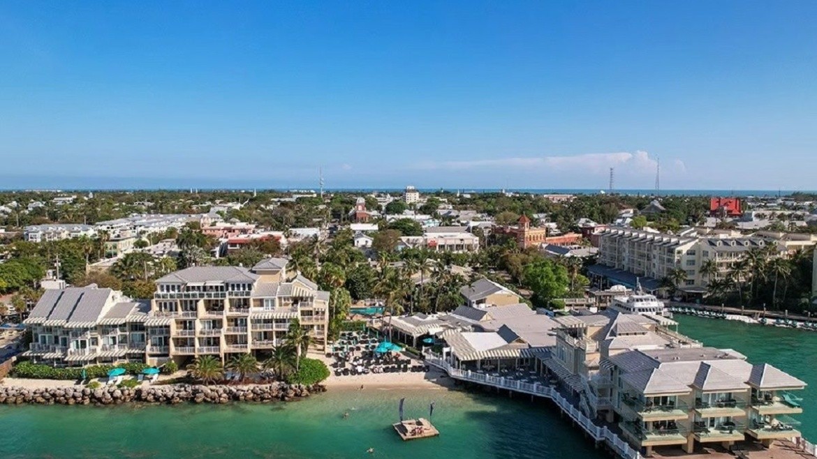 Pier House Resort &  Spa