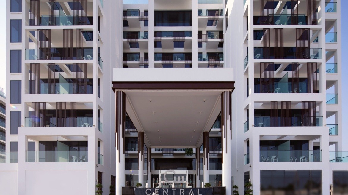 C Central Resort The Palm