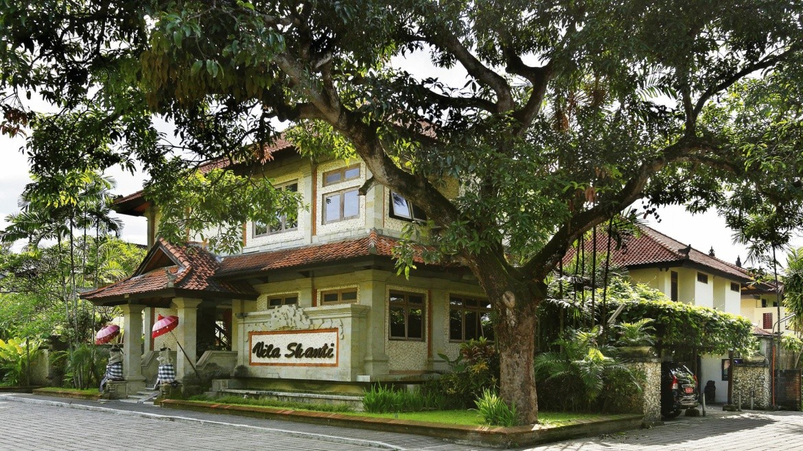 Vila Shanti Beach Hotel