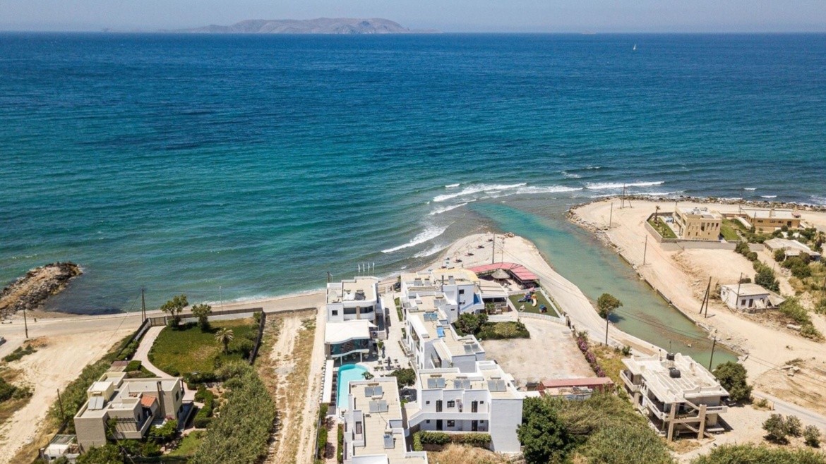 Golden Bay (Agioi Apostoli)