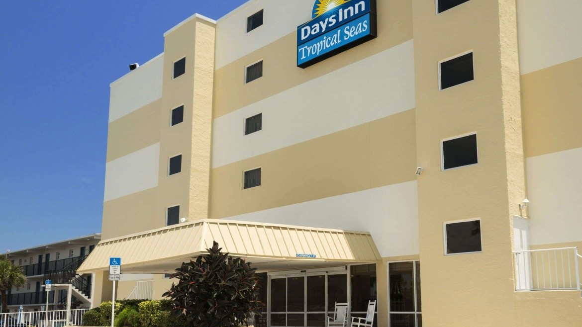 Days Inn by Wyndham Daytona Oceanfront