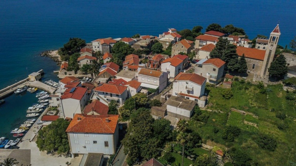 Vila Mari & Kiara