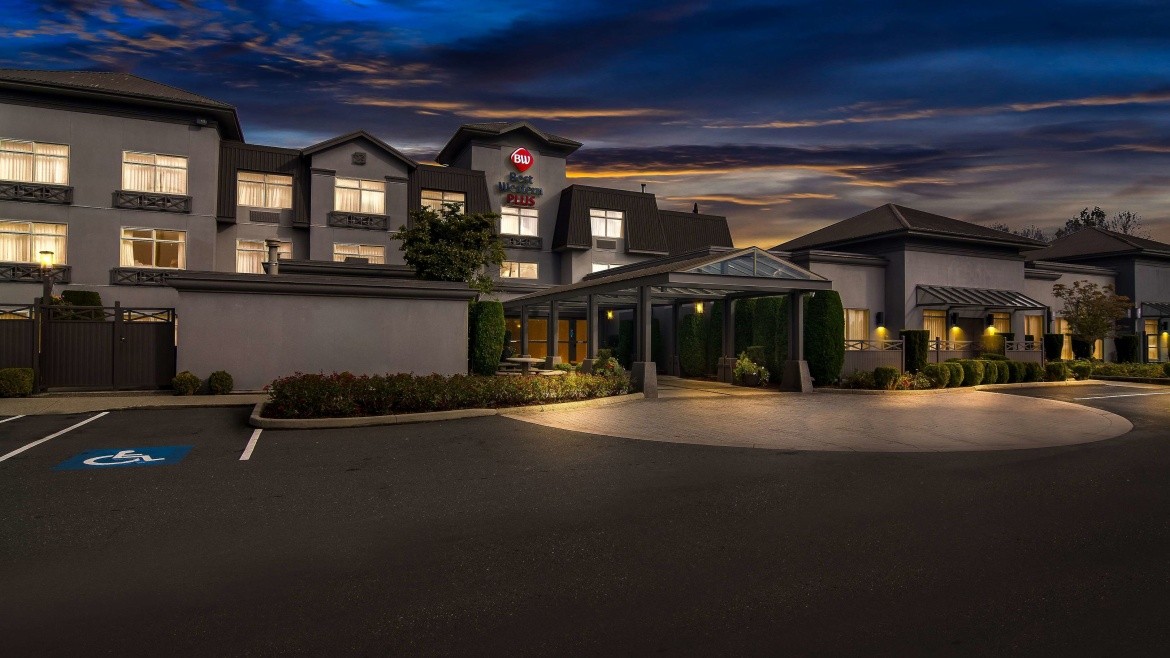 Best Western Plus Pitt Meadows Inn & Suites