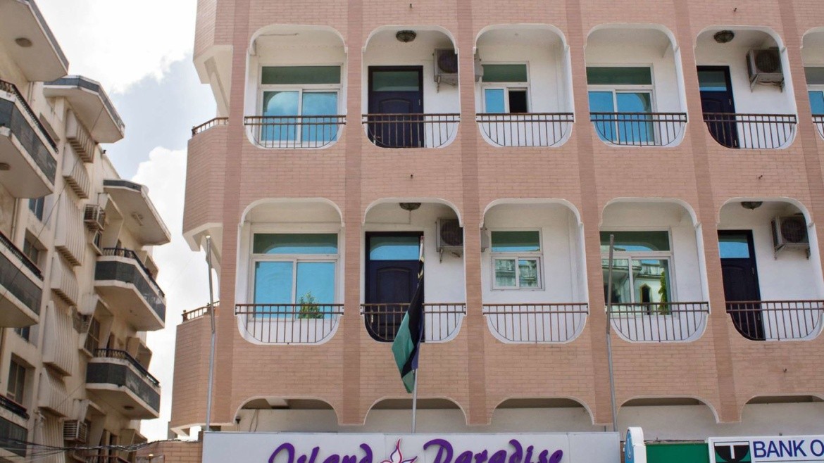 Island Paradise Inn