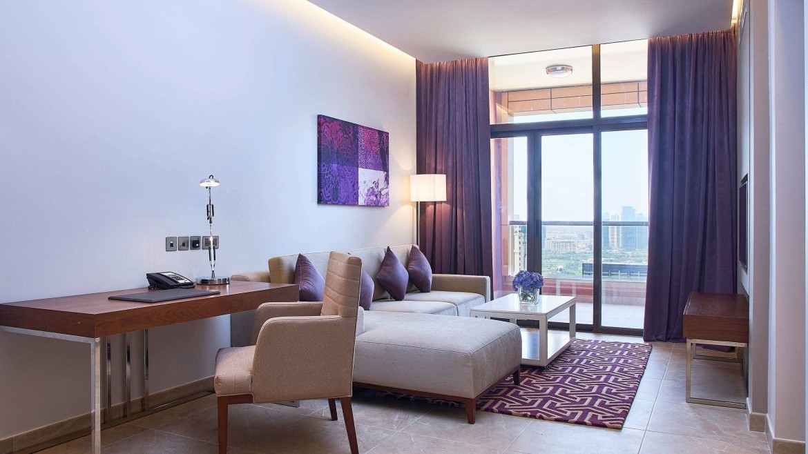 Mercure Dubai Barsha Heights Hotel Suites