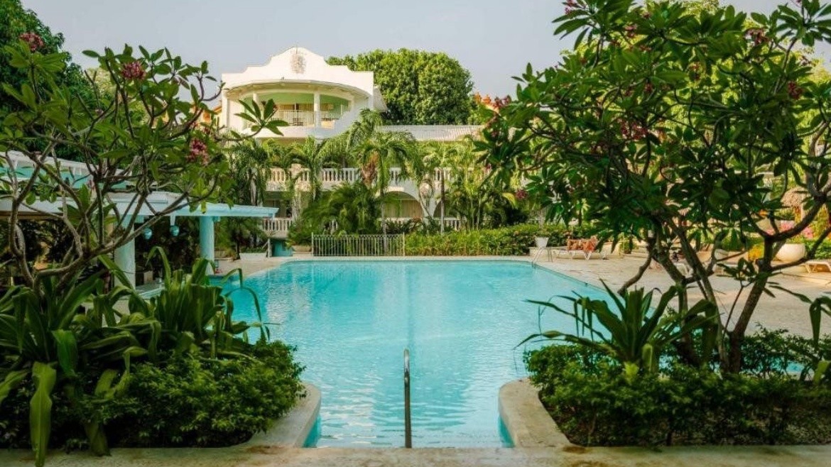 Tamarindo Diria Beach Resort