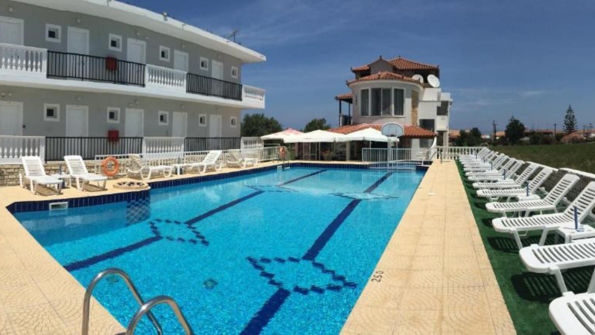 Studia Athina (Argassi)