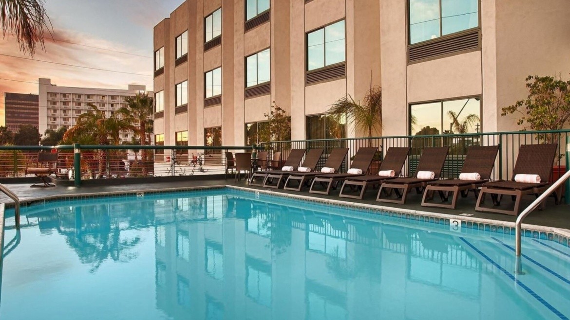 Best Western Plus Suites Inglewood