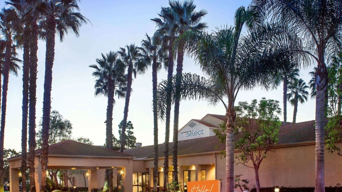 Courtyard Huntington Beach Fountain Valley