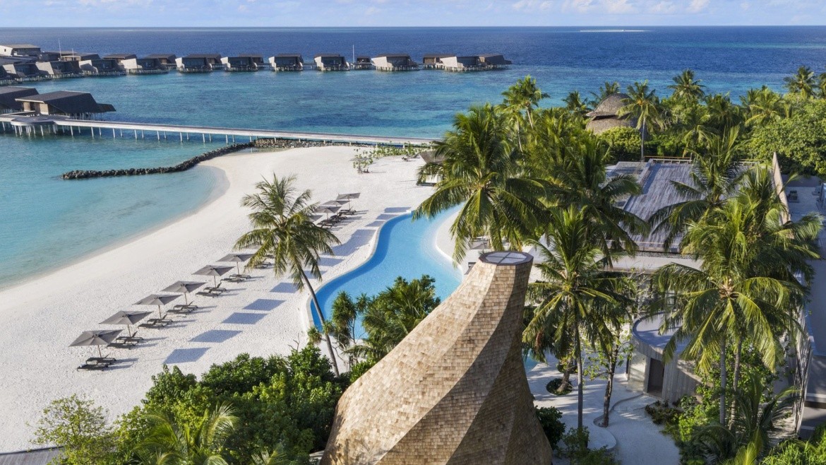 The St. Regis Maldives Vommuli Resort