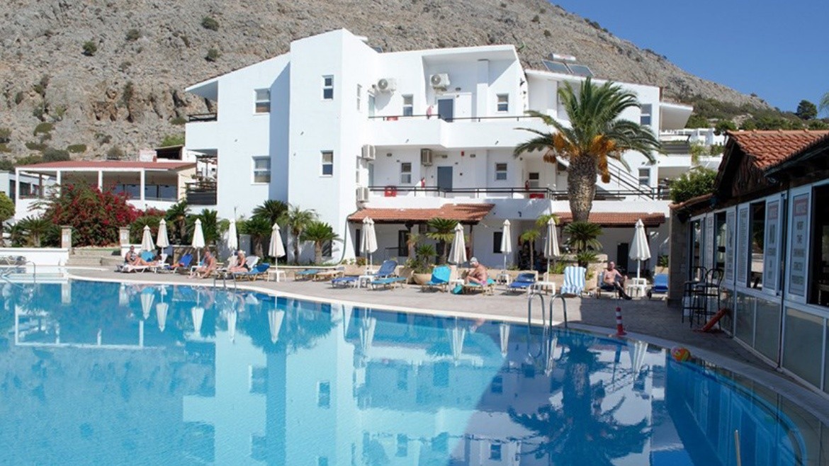 Coliseum Studios & Apartments