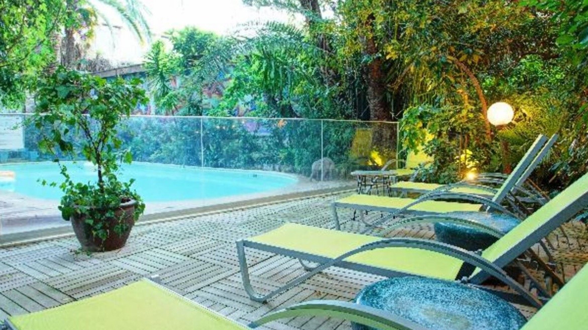 Le Windsor Jungle Art Hotel