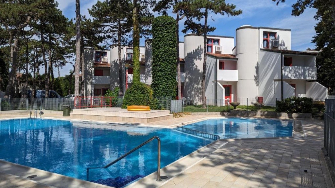 Holiday Village