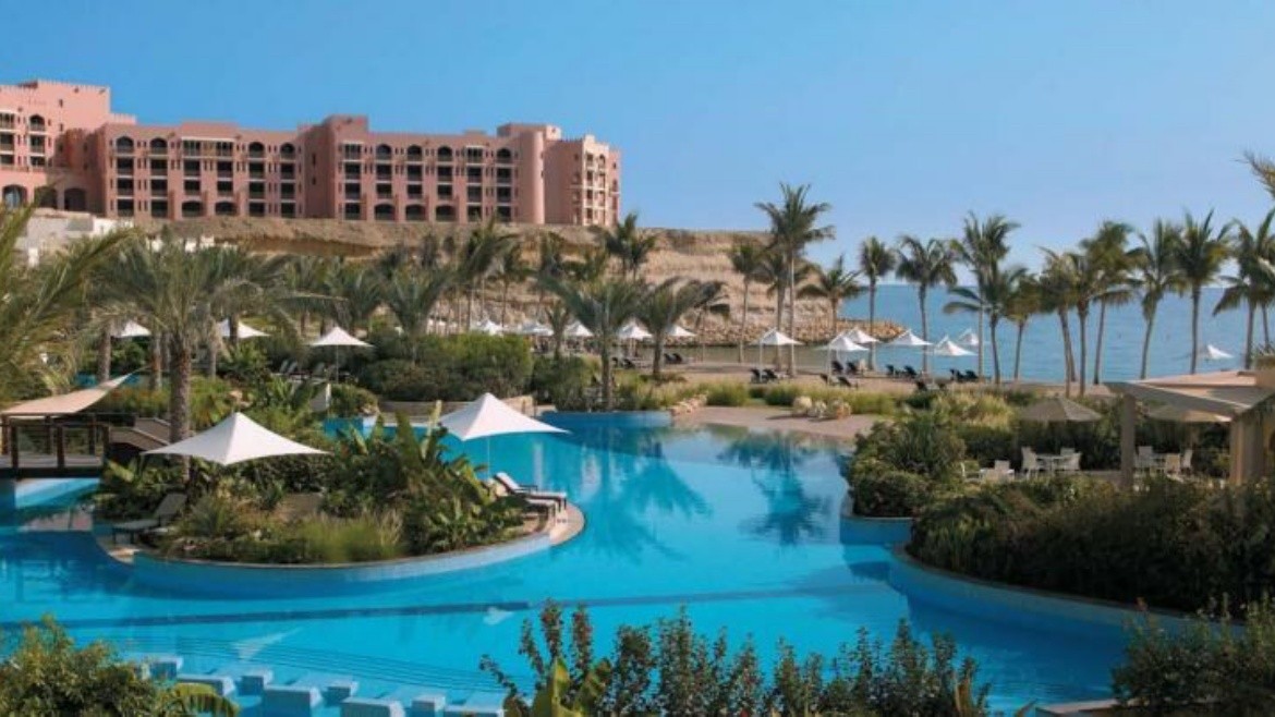 Shangri-La Al Waha & Al Bandar