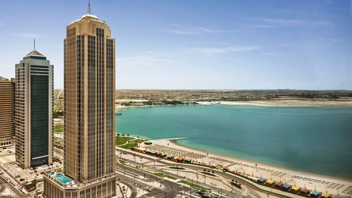 Wyndham Grand Doha West Bay Beach