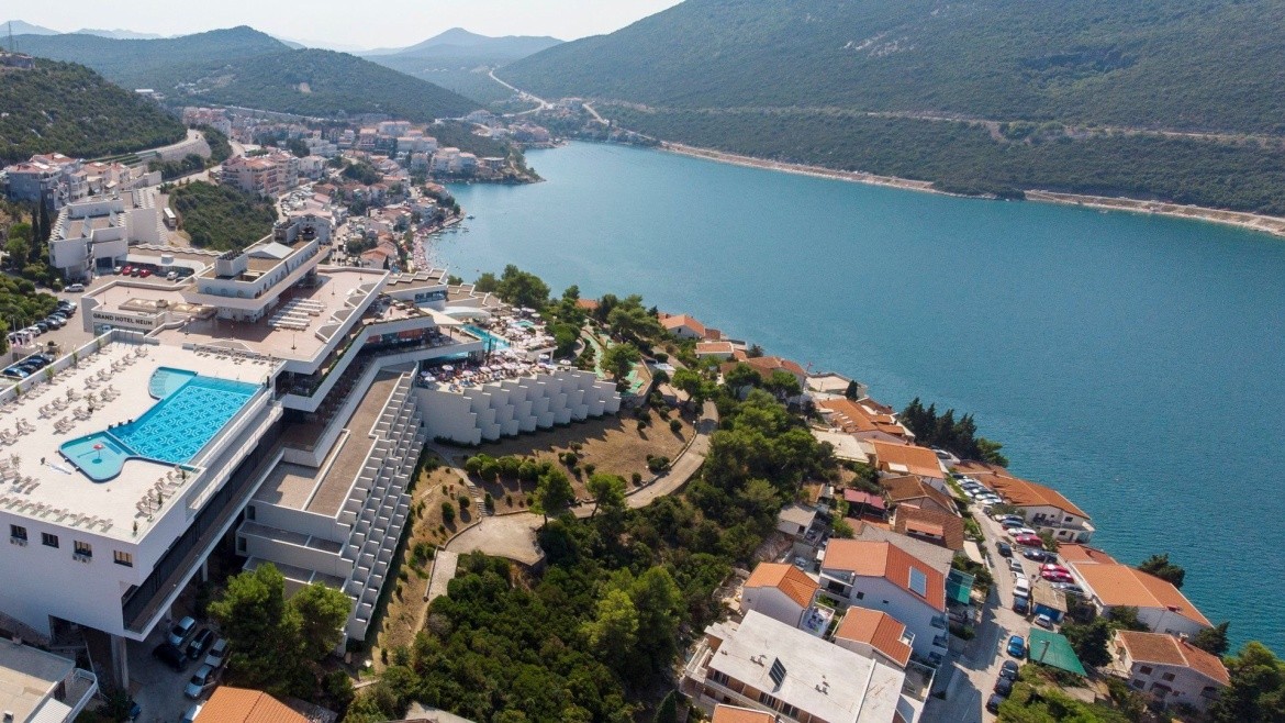 Grand Neum