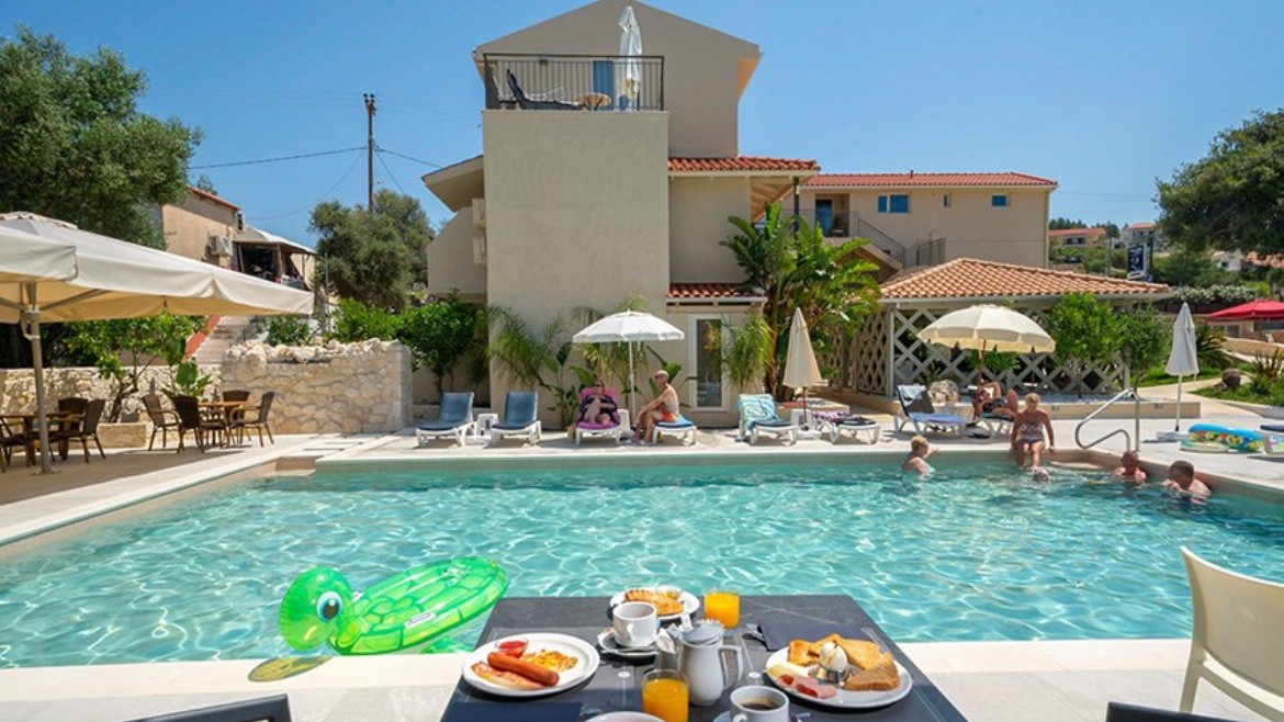 Makris Yialos Apartments