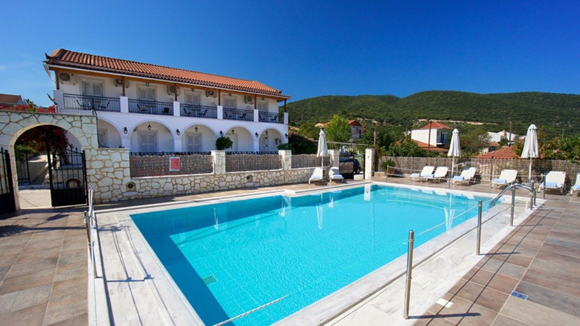 Diamanto Complex (Karavomilos)