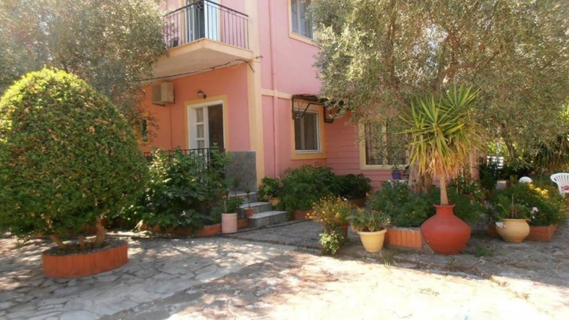 Apartmány a studia O Kipos