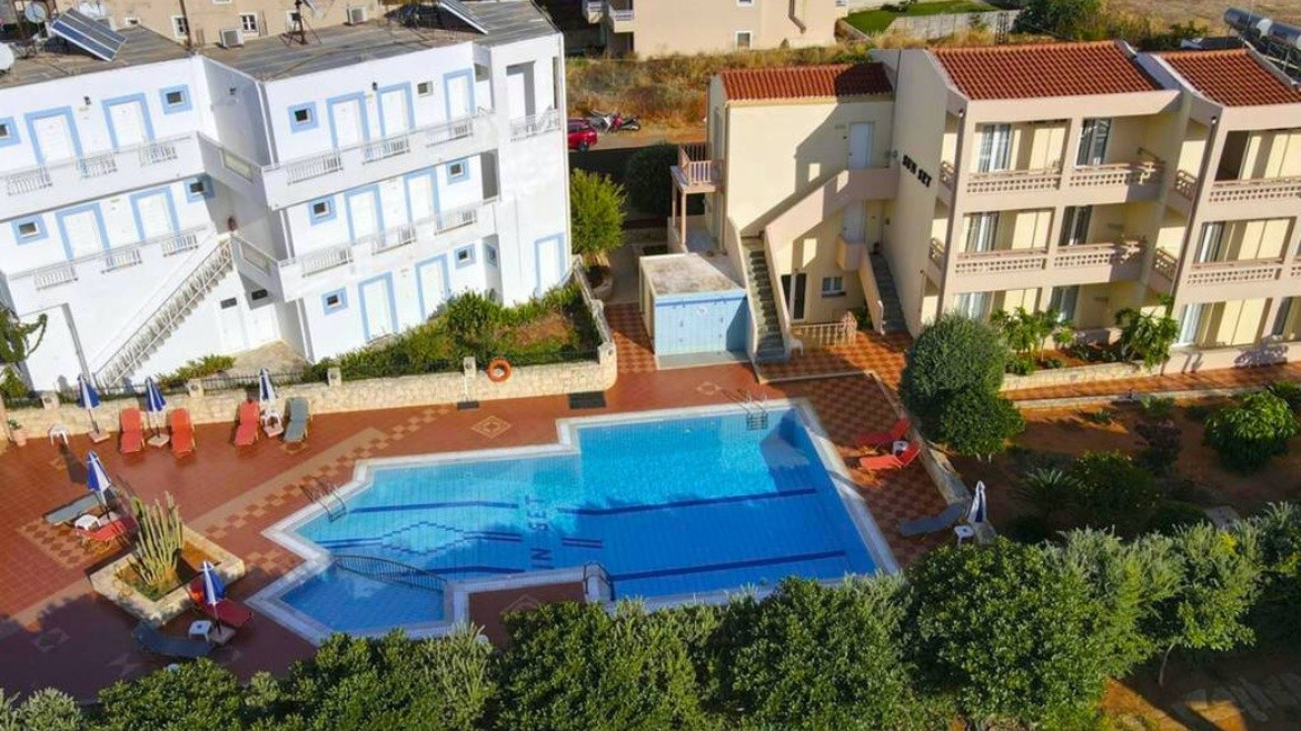 Sunset Studios & Apartments by Estia