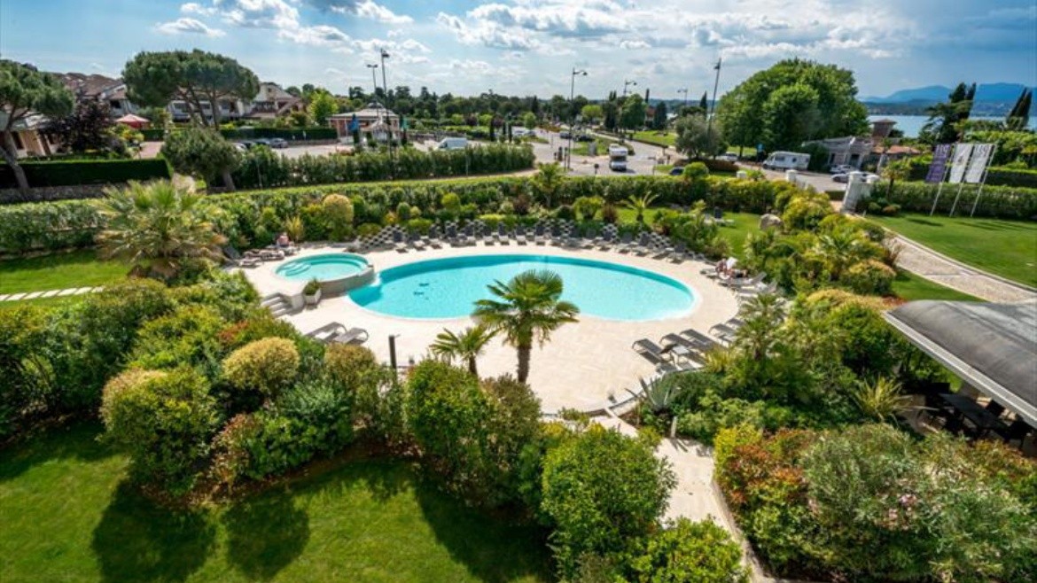 Palace (Desenzano Del Garda)
