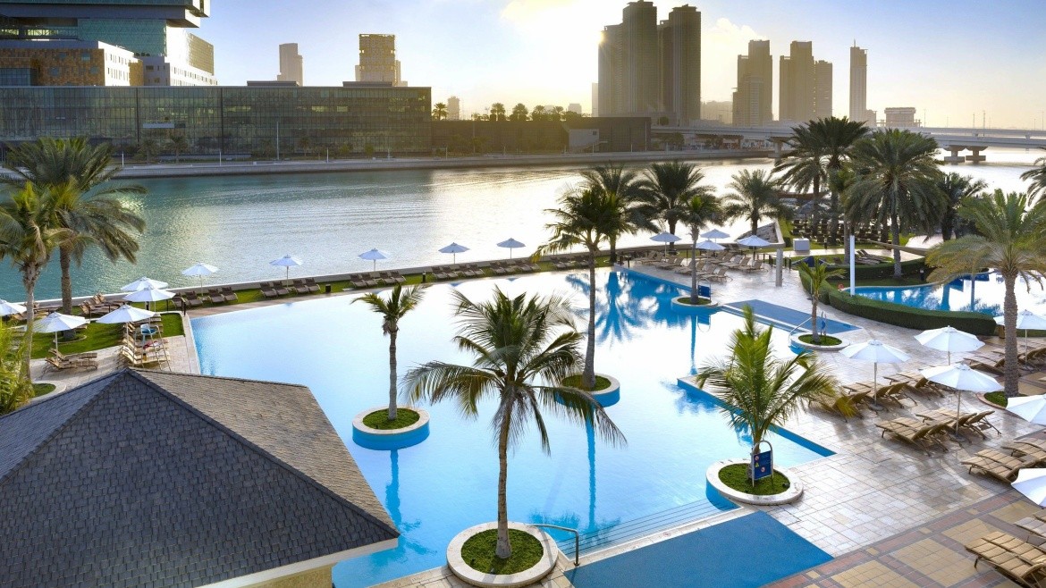 Beach Rotana - All Suites
