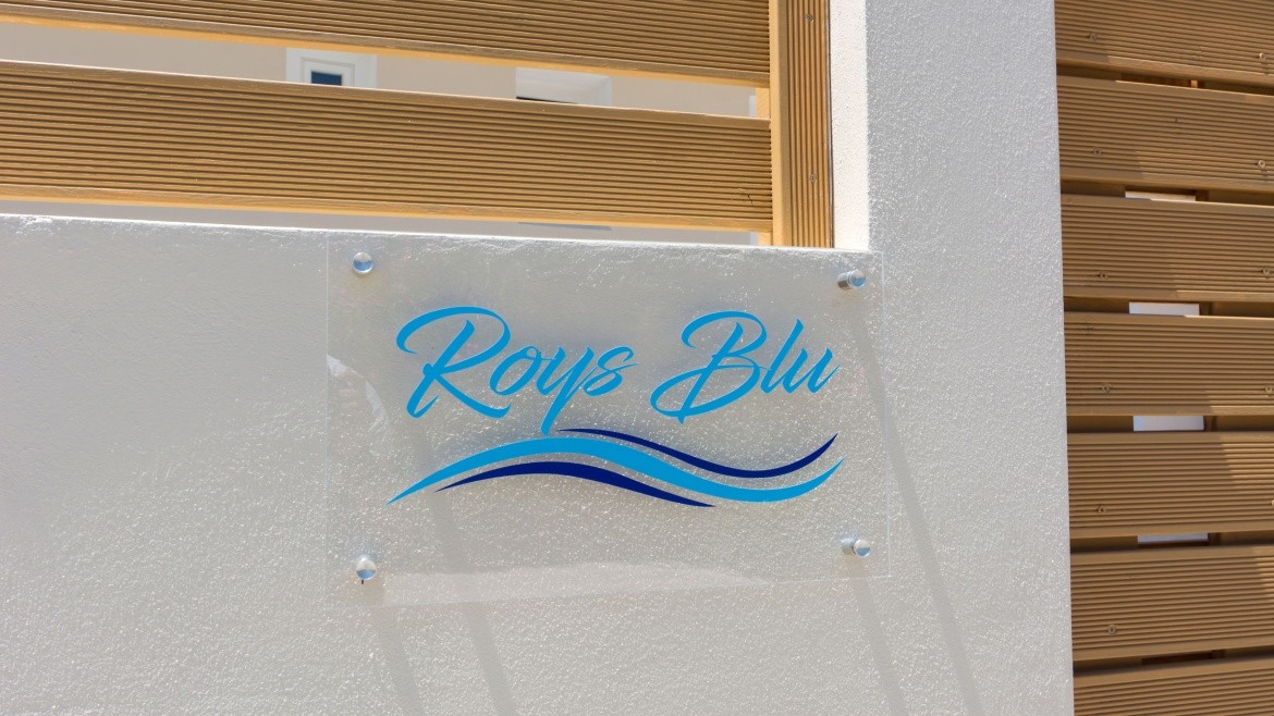 Roys Blu Studios & Apartments