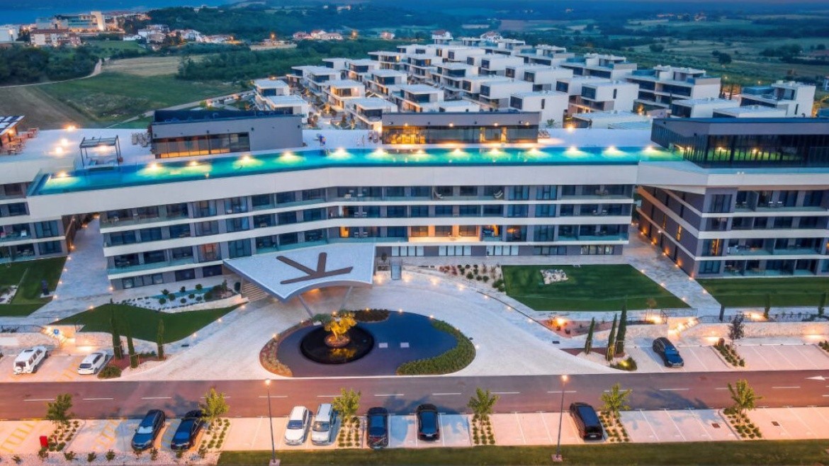 Petram Resort & Residences (Crveni Vrh)
